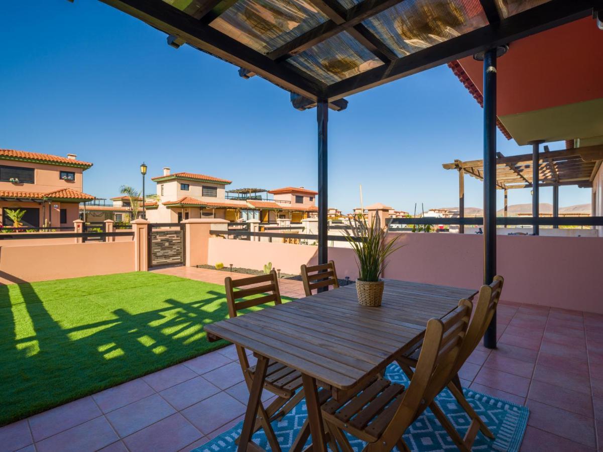 Private Terrace Majanicho Home -Garden & Pool La Oliva Exterior photo